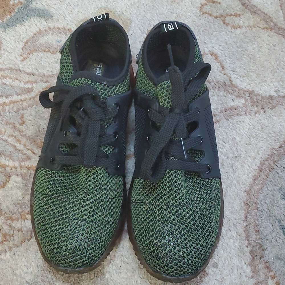 Indestructible breathable sneakers